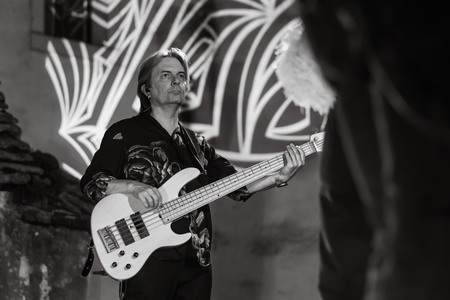 XOD-PRESS-Eva Boto – OBARVAJ SVET Z LJUBEZNIJO-13